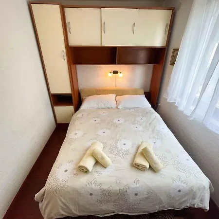 In 42064 Apartament *