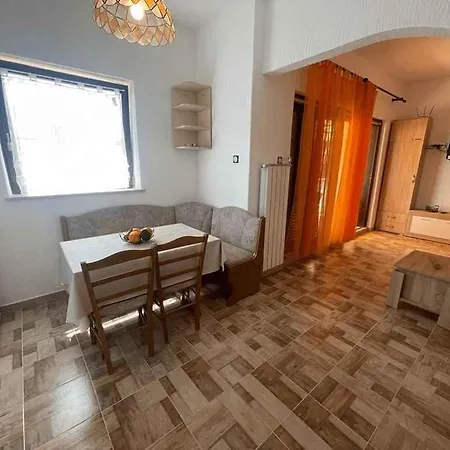 Apartment In 42064 Dramalj