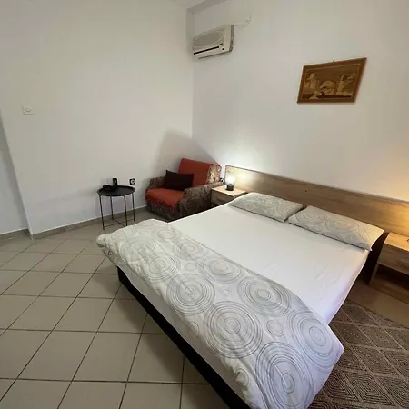 In 42064 Apartman *